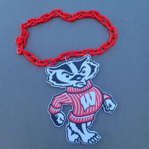 Wisconsin Badgers turnover chain
